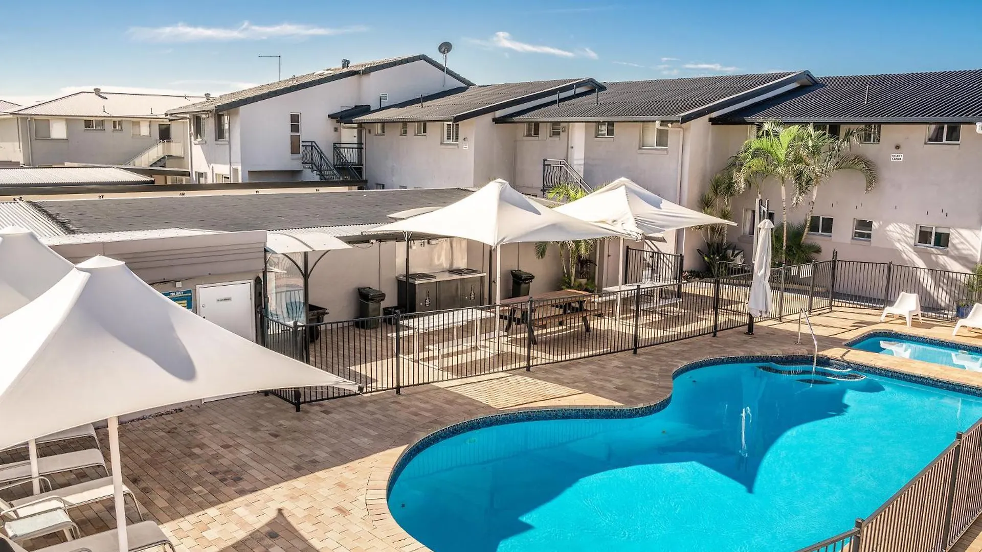 Absolute Beachfront Apartment 3B Lennox Head